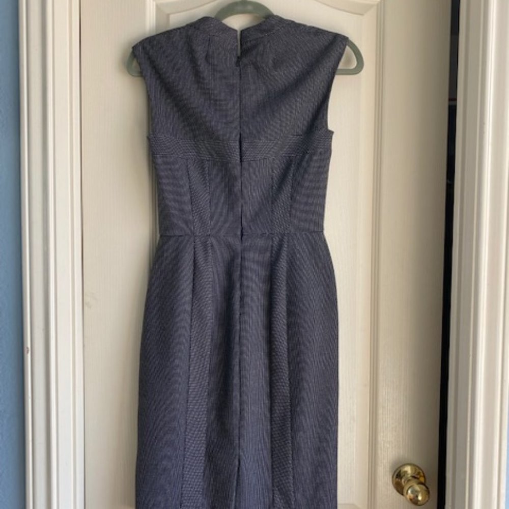 White house black market sleeveless dress size 00.